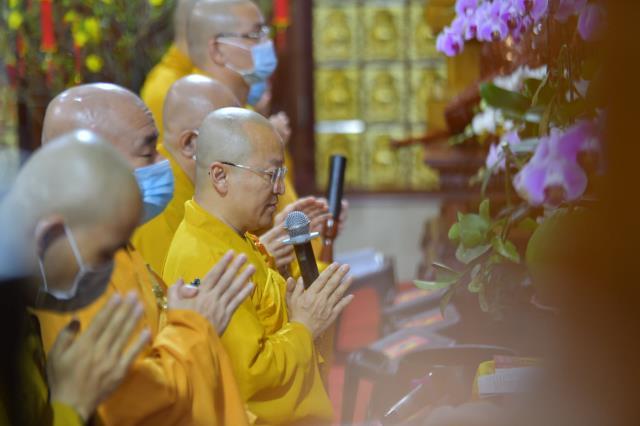 Lễ đón giao thừa online tại chùa Giác Ngộ: Thiêng liêng đêm trầm hương