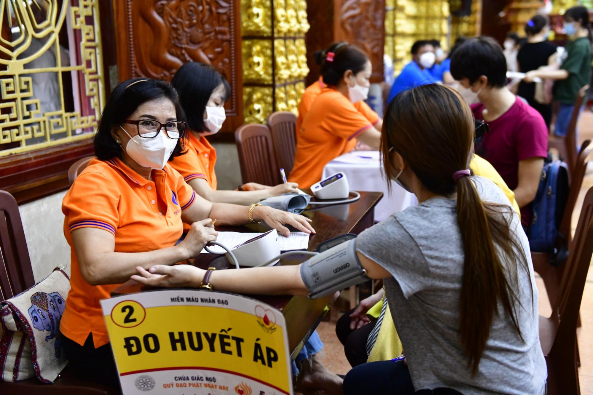 Hơn 600 người tham gia hiến máu nhân đạo lần thứ 55 tại Chùa Giác Ngộ
