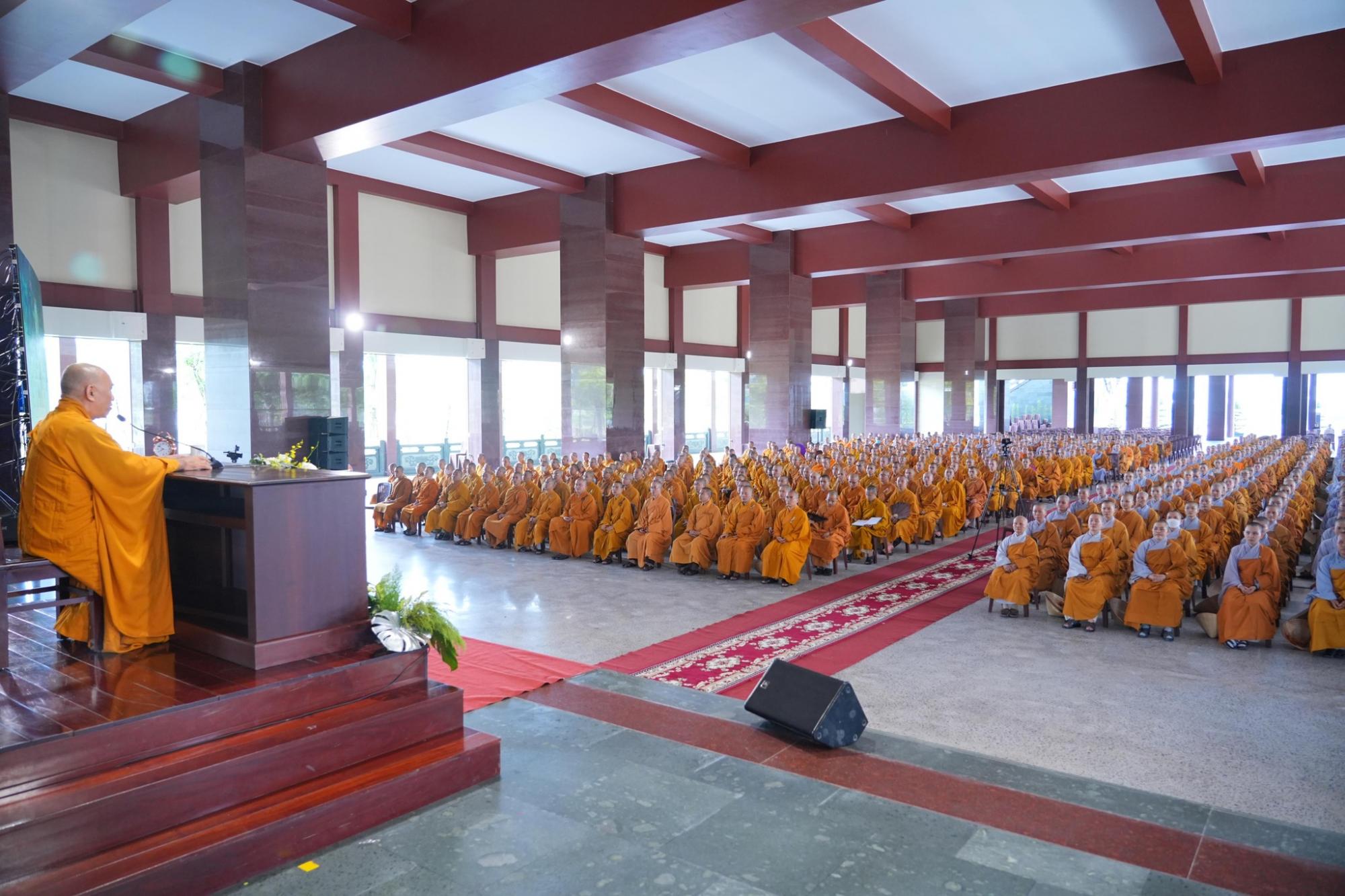 Lửa thiêng vô ngã trong Phật giáo