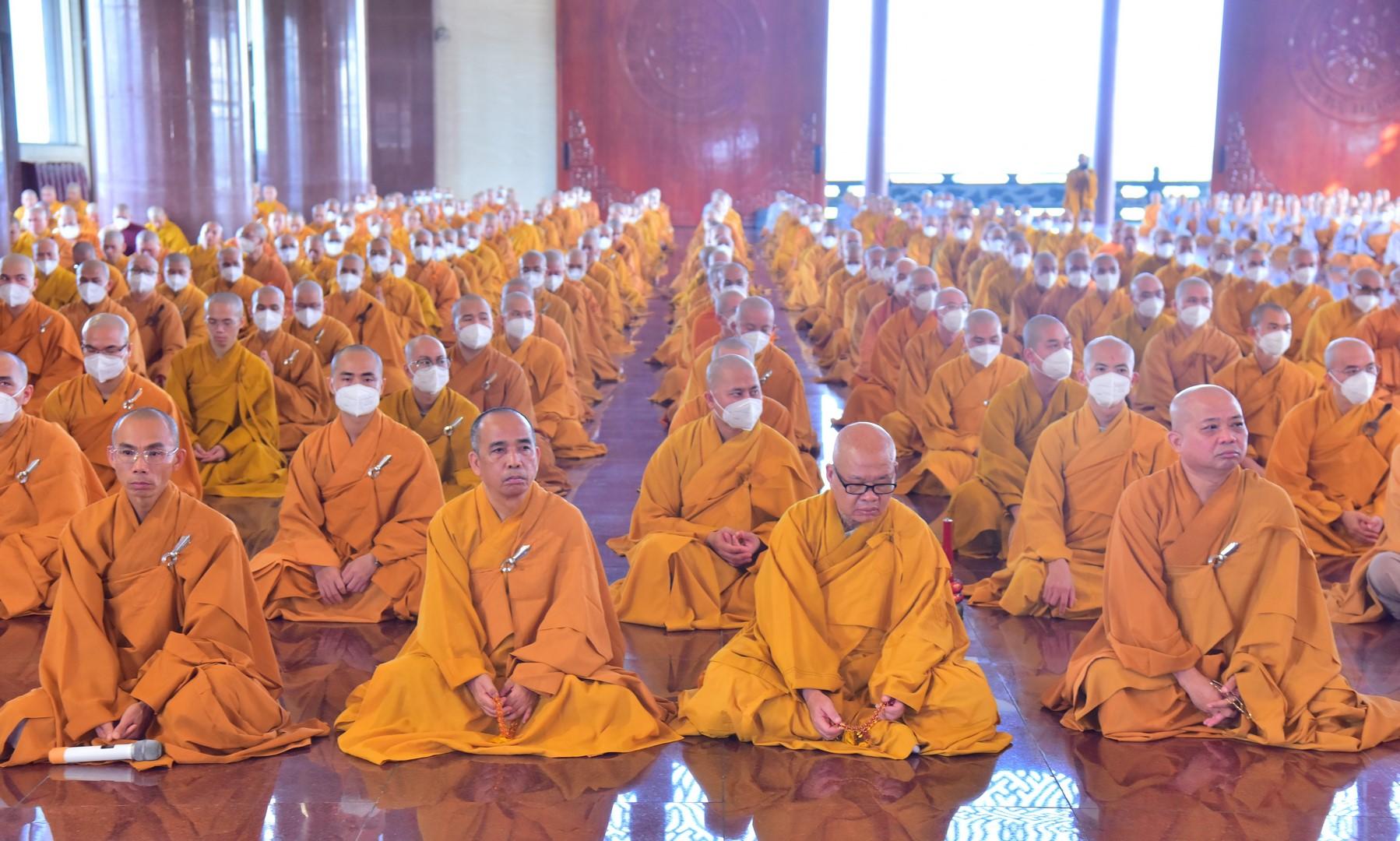 Tác pháp kiết giới an cư kiết hạ tại Học viện Phật giáo Việt Nam TP.HCM